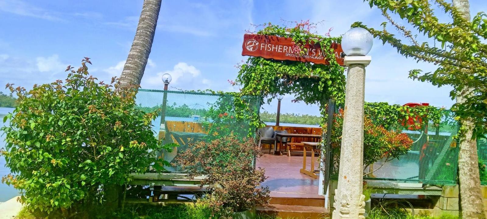 Sea Lagoon Health Resort Kochi Exterior photo